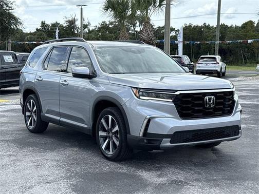2023 Honda Pilot Touring 8-Passenger