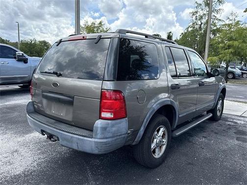 2004 Ford Explorer XLS