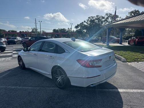 Platinum White Pearl 2022 Honda Accord Hybrid Touring
