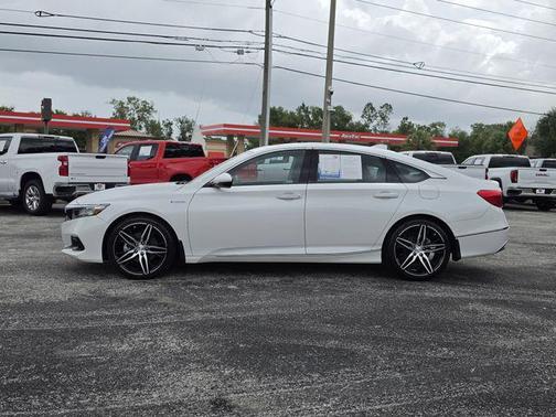 Platinum White Pearl 2022 Honda Accord Hybrid Touring