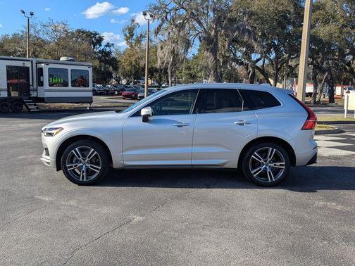 2020 Volvo XC60 T5 Momentum