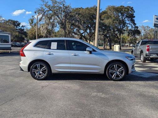 2020 Volvo XC60 T5 Momentum