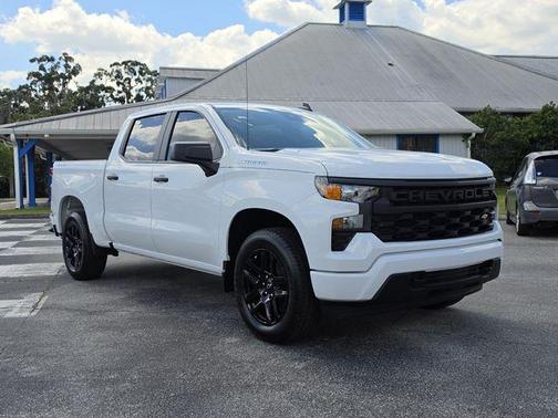 Summit White 2026 Chevrolet Silverado 1500 Custom
