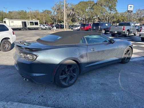 2021 Chevrolet Camaro RWD Convertible LT1