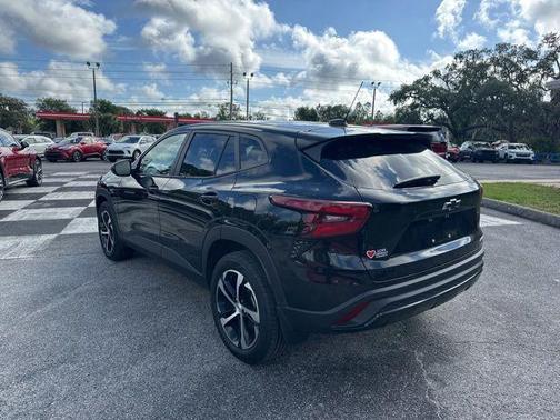 Mosaic Black Metallic 2024 Chevrolet Trax FWD 1RS