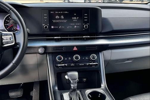 2024 Kia Carnival LX