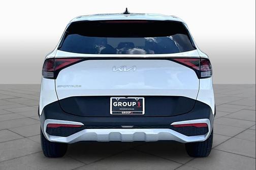 Snow White Pearl 2024 Kia Sportage LX