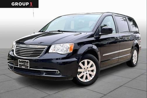 2016 Chrysler Town & Country Touring