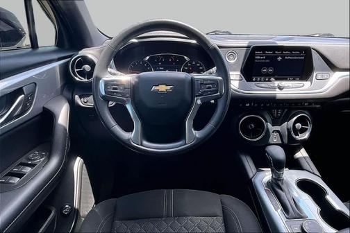 Summit White 2022 Chevrolet Blazer 2LT