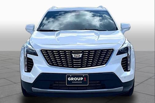 Crystal White Tricoat 2023 Cadillac XT4 Premium Luxury