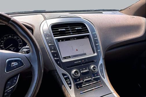 Luxe Metallic 2016 Lincoln MKX Reserve