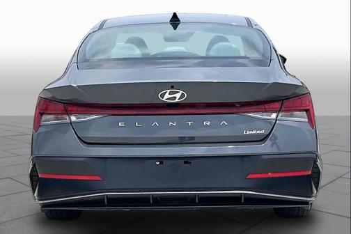 Ecotronic Gray 2025 Hyundai ELANTRA Limited