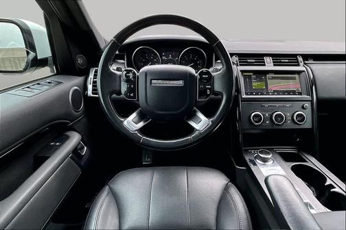 Fuji White 2019 Land Rover Discovery SE