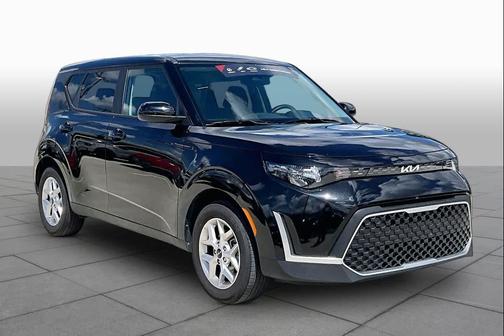 Fusion Black 2025 Kia Soul LX