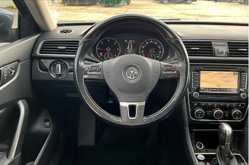 2015 Volkswagen Passat 2.0L TDI DSG SEL Premium