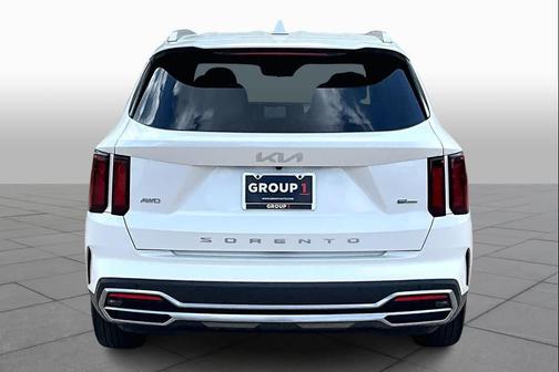 Snow White Pearl 2022 Kia Sorento Hybrid S