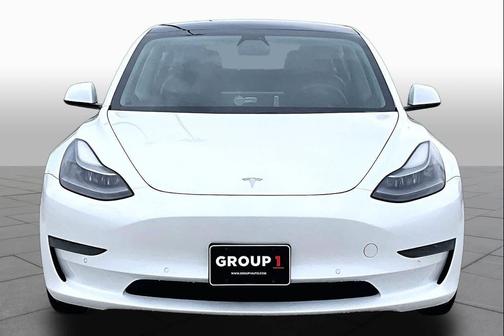 Pearl White Multi-Coat 2021 Tesla Model 3 Standard Range Plus