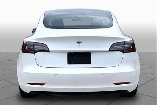 Pearl White Multi-Coat 2021 Tesla Model 3 Standard Range Plus