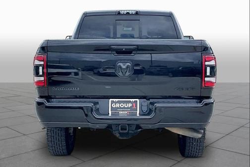 Diamond Black Crystal Pearlcoat 2019 RAM 2500 Laramie Crew Cab 4x4 6'4' Box
