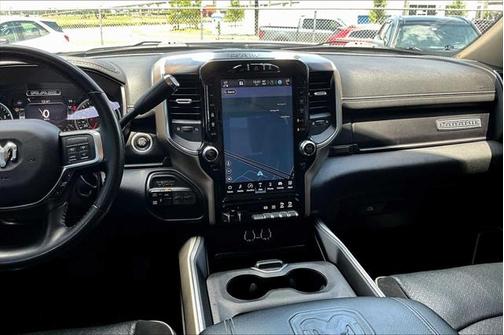 2022 RAM 2500 Laramie Crew Cab 4x4 6'4' Box