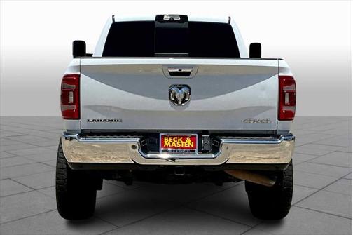 2022 RAM 2500 Laramie Crew Cab 4x4 6'4' Box