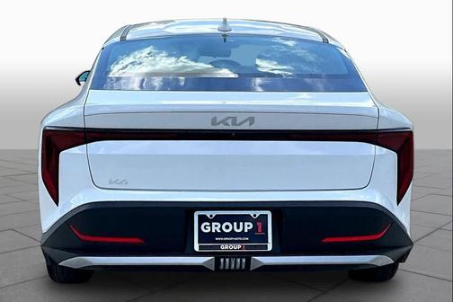 Snow White Pearl 2025 Kia K4 LXS