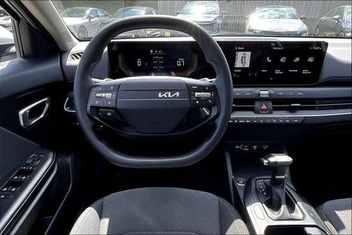 Snow White Pearl 2025 Kia K4 LXS