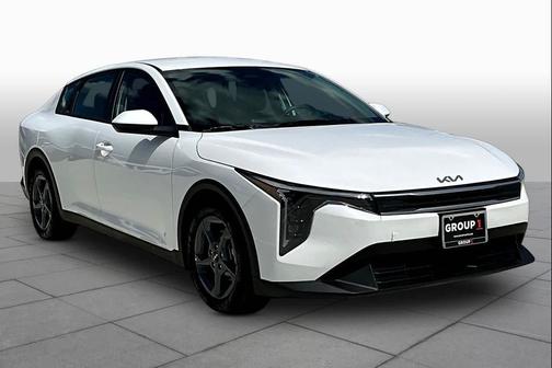 Snow White Pearl 2025 Kia K4 LXS