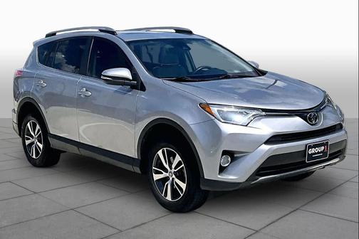Silver Sky Metallic 2018 Toyota RAV4 XLE