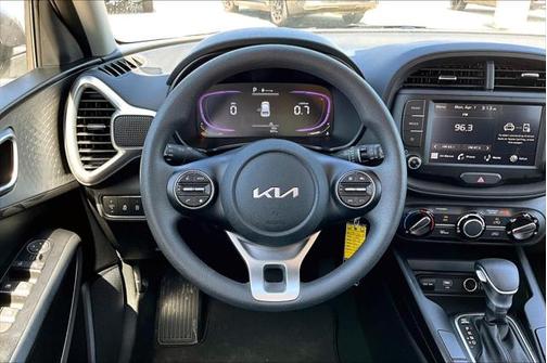 2024 Kia Soul LX