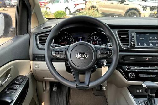 2021 Kia Sedona LX