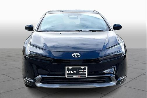 2025 Toyota Prius XLE