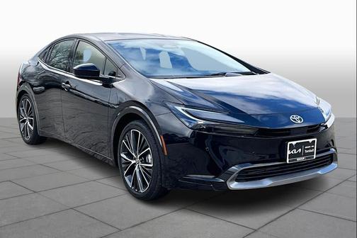 2025 Toyota Prius XLE