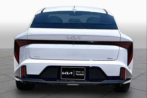 Snow White Pearl 2025 Kia K4 GT-Line