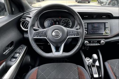 Super Black 2018 Nissan Kicks SR