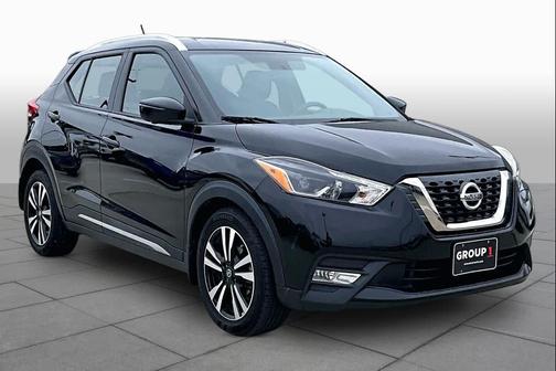 Super Black 2018 Nissan Kicks SR