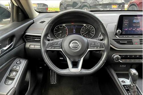 2022 Nissan Altima SR VC-Turbo FWD