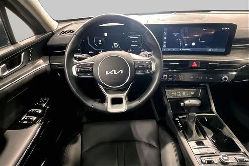 Aurora Black Pearl 2025 Kia K5 EX