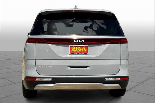 2024 Kia Carnival SX