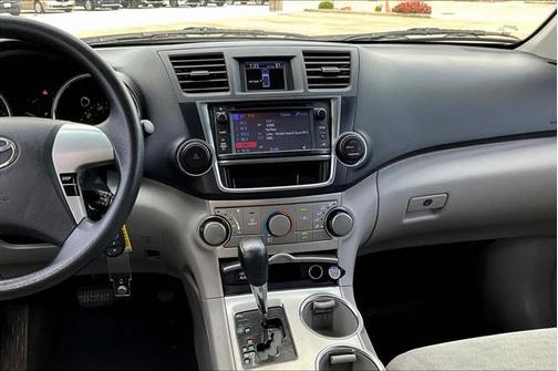 2013 Toyota Highlander SE