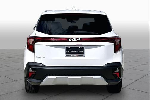 Snow White Pearl 2026 Kia Seltos LX