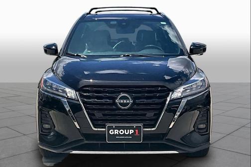 Super Black 2024 Nissan Kicks SR