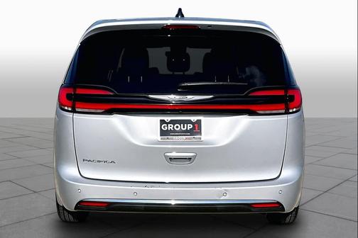 Silver Mist Clearcoat 2024 Chrysler Pacifica Touring L