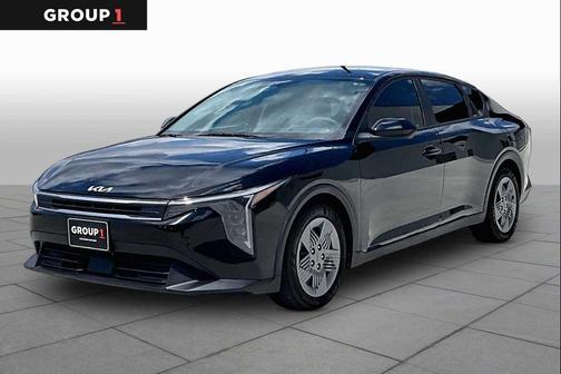 Aurora Black Pearl 2025 Kia K4 LX