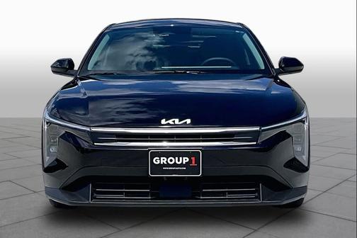 Aurora Black Pearl 2025 Kia K4 LX