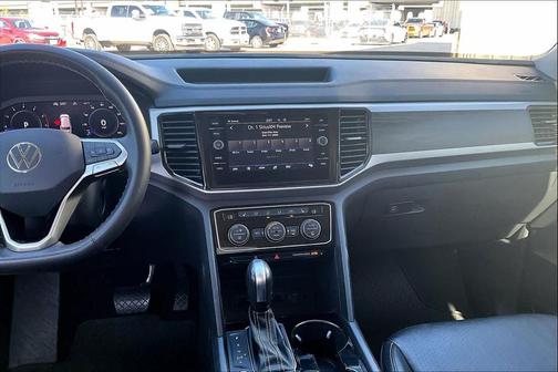 2022 Volkswagen Atlas 3.6L SE w/Technology