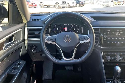 2022 Volkswagen Atlas 3.6L SE w/Technology