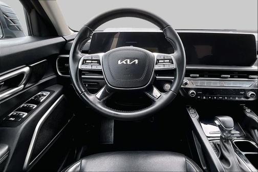 Ebony Black 2023 Kia Telluride S