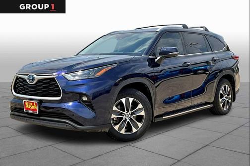 2022 Toyota Highlander Hybrid XLE