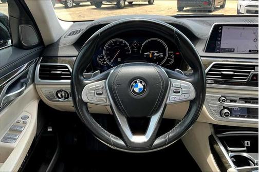 2018 BMW 750 i xDrive
